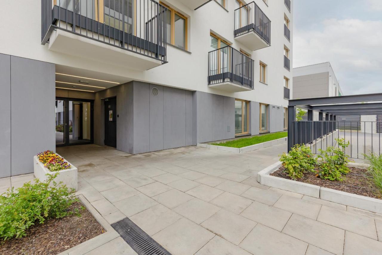 Warsaw Kotsisa Apartments With Parking By Noclegi Renters Exterior foto