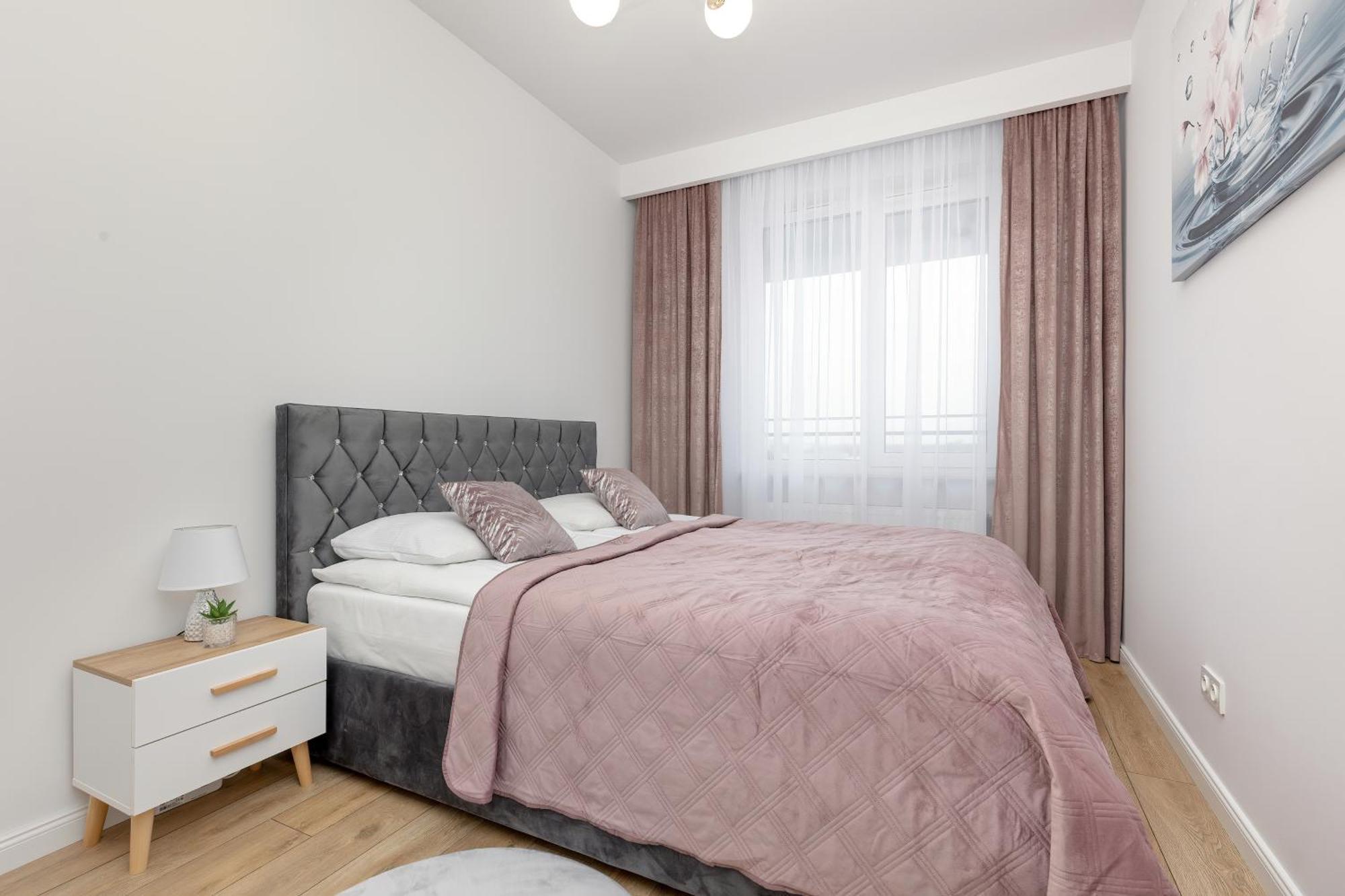 Warsaw Kotsisa Apartments With Parking By Noclegi Renters Exterior foto