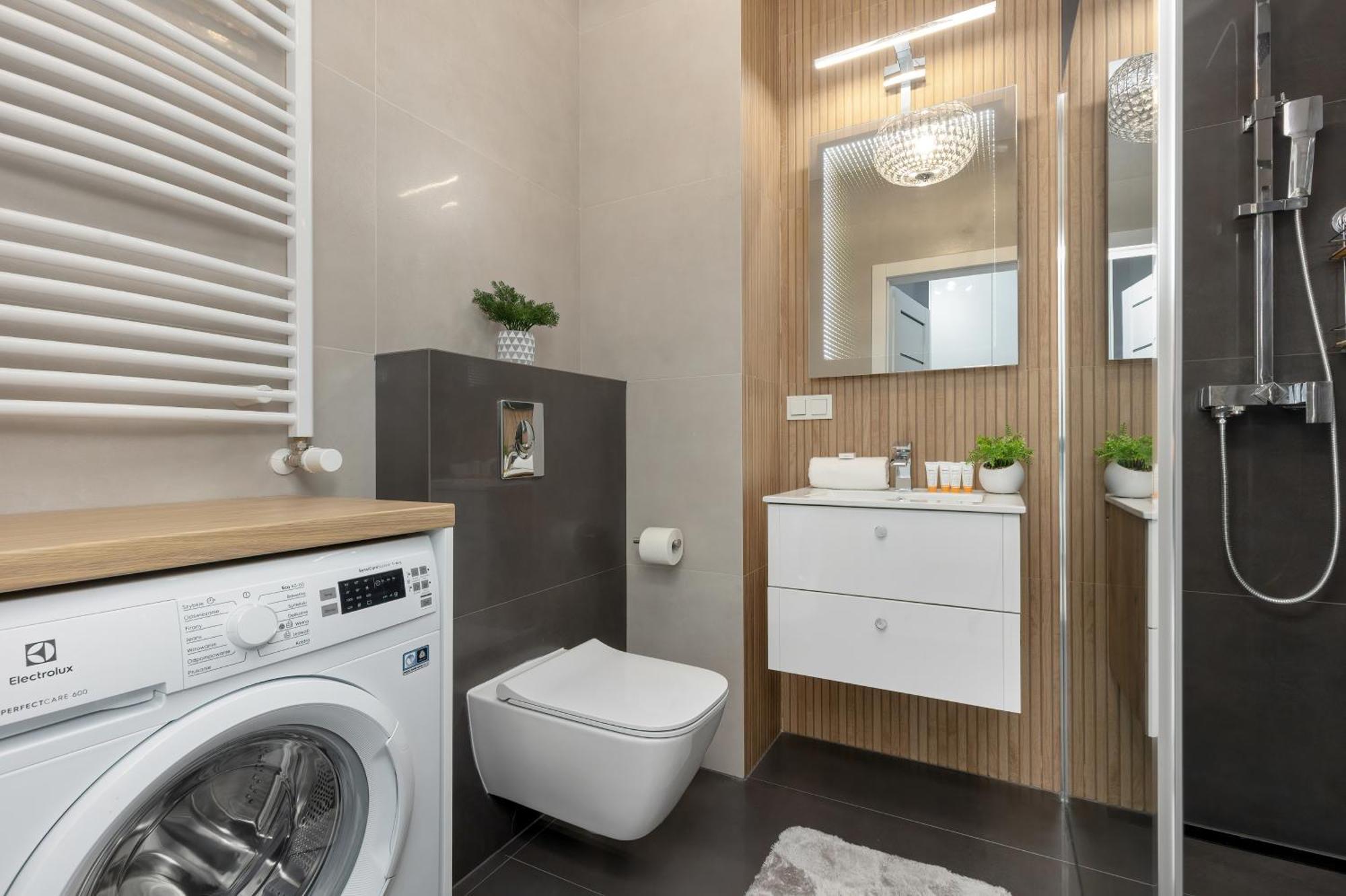 Warsaw Kotsisa Apartments With Parking By Noclegi Renters Exterior foto